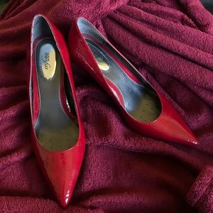 Alfani step n flex heels